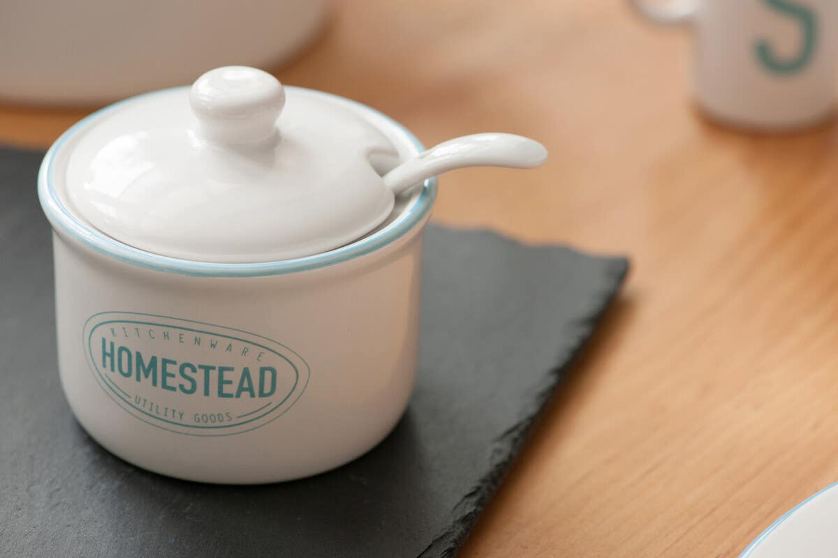 Homestead Sugar Pot With Lid And Spoon