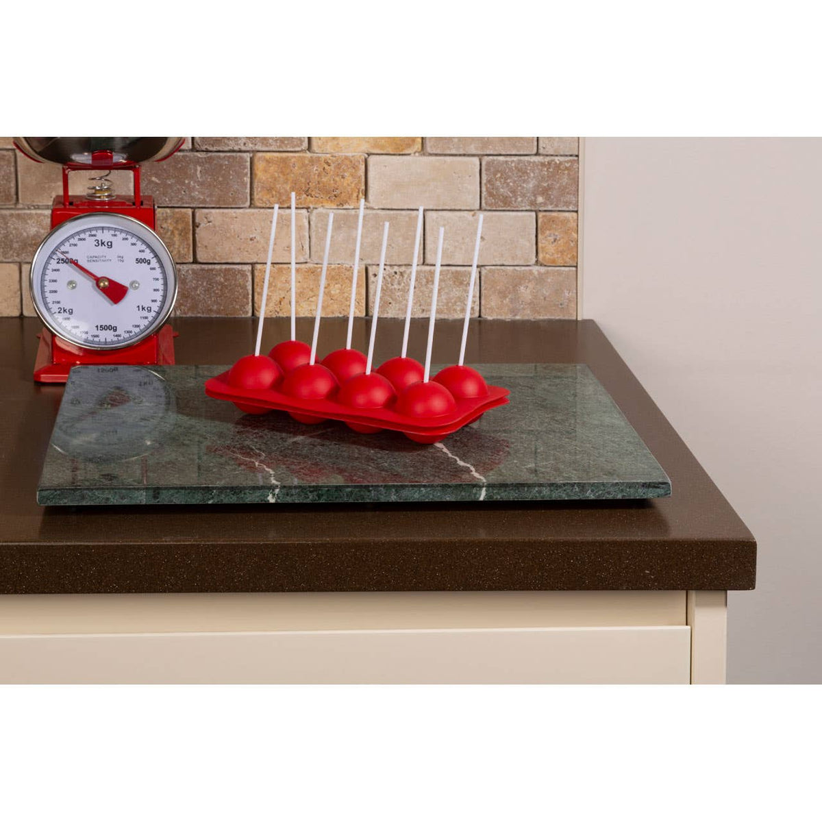 Hallie 8 Ball And 24 White Sticks Cake Pop Mould