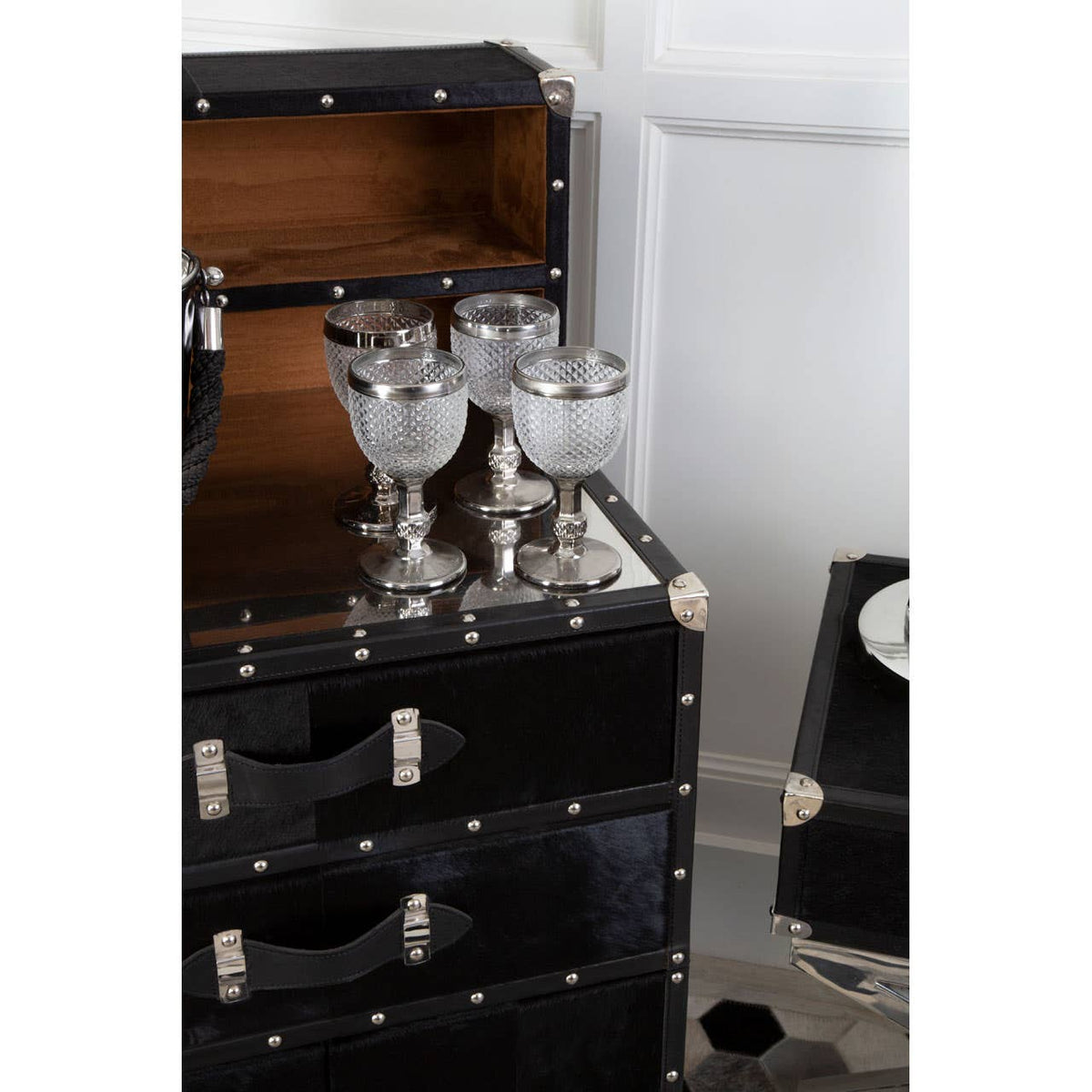 Pyramid Diamond Finish Wine Glass
