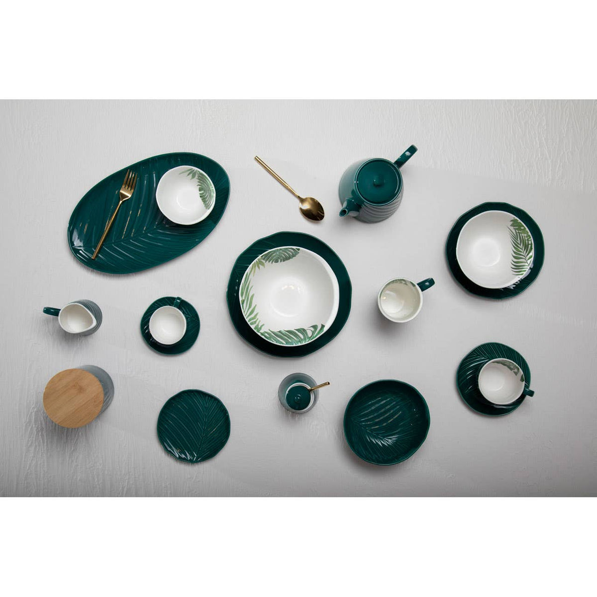 Bali Dark Green Small Salad Bowl with Leaf Design