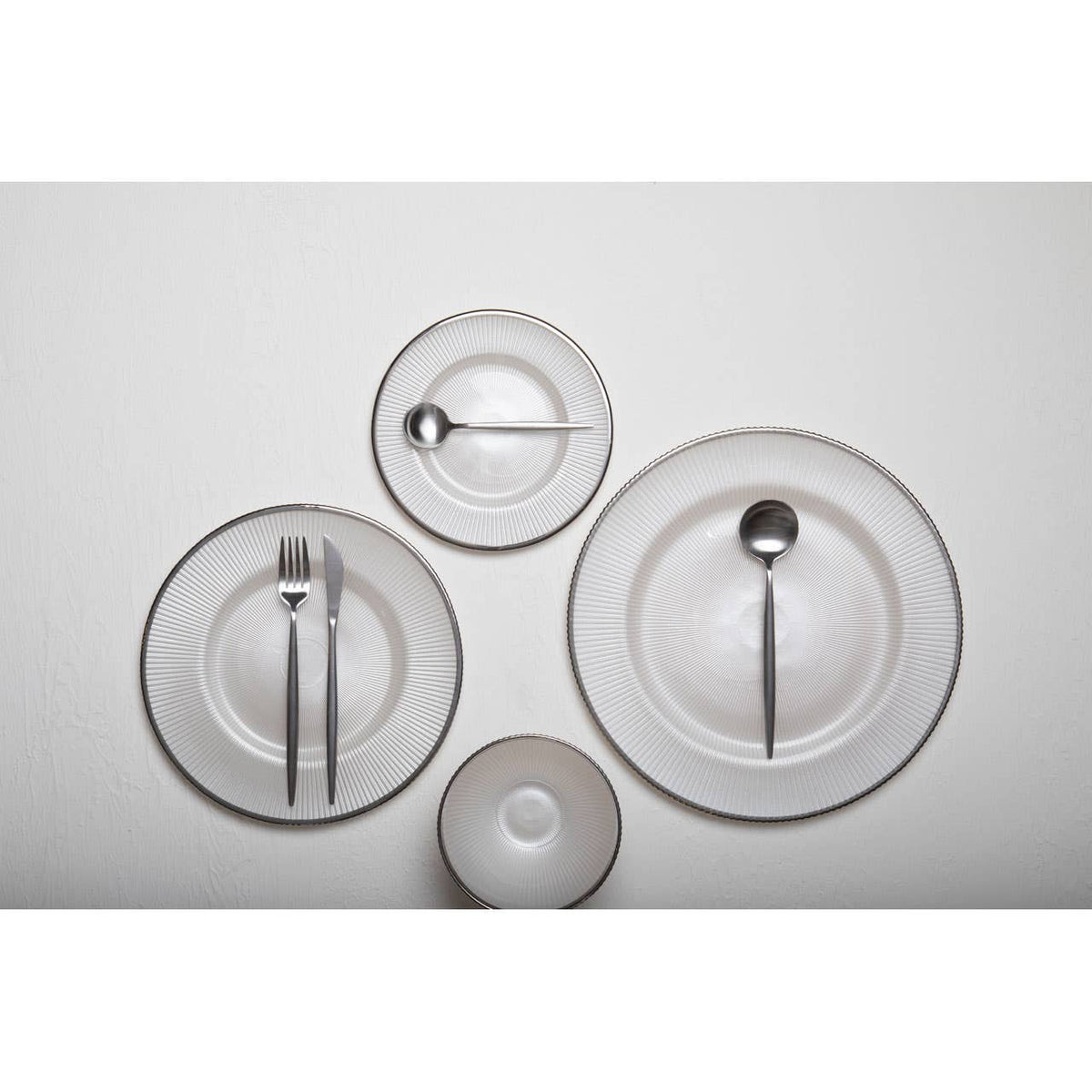 Ida White Embossed Glass Side Plate with Silver Rim