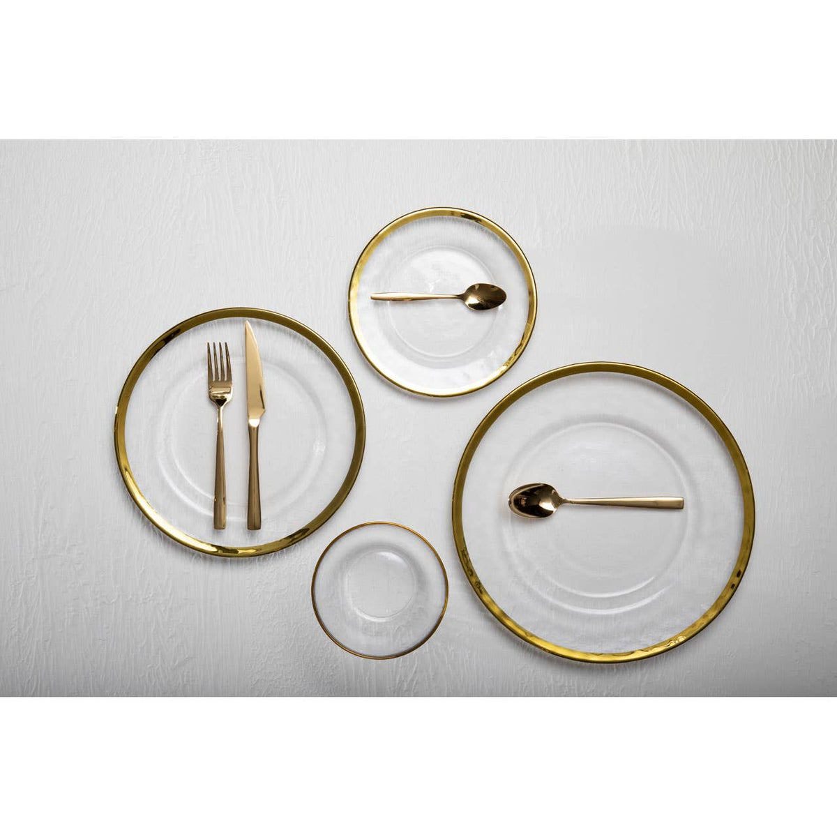 Ida Textured Glass Dinner Plate With Gold Rim