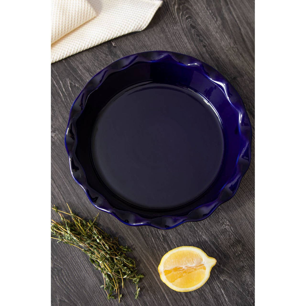 Modern Retro Round Dish With Curved Edges
