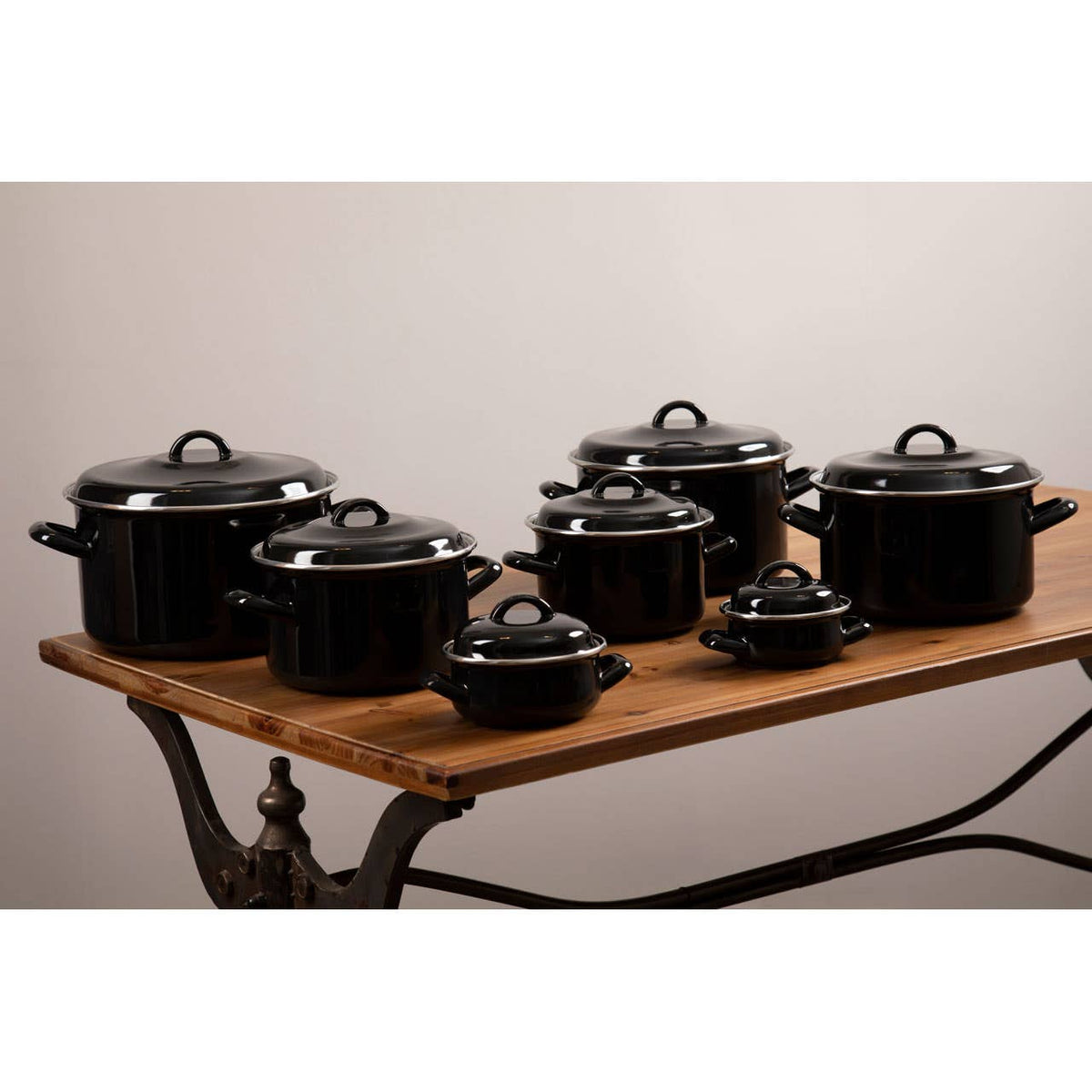 Porter 12cm Dia Mini Casserole Dish - Black