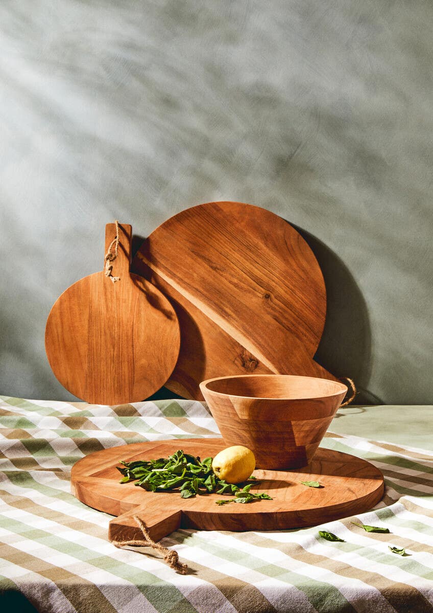 Socorro Medium Round Acacia Wood Chopping And Serving Board