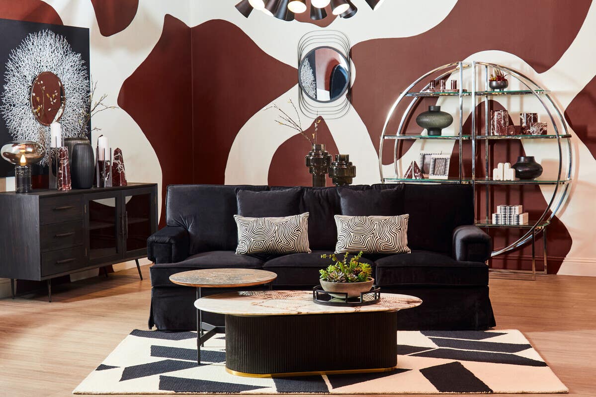 Cruzar Matte Black Finish and Mirrored Round Tray