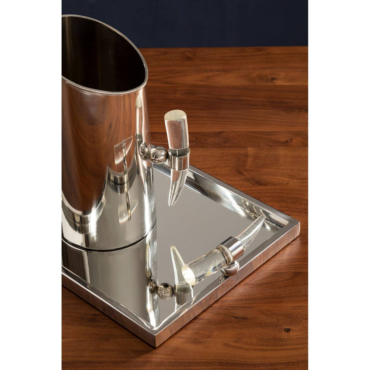 Herne Stainless Steel Pitcher with Acrylic Horn Handle