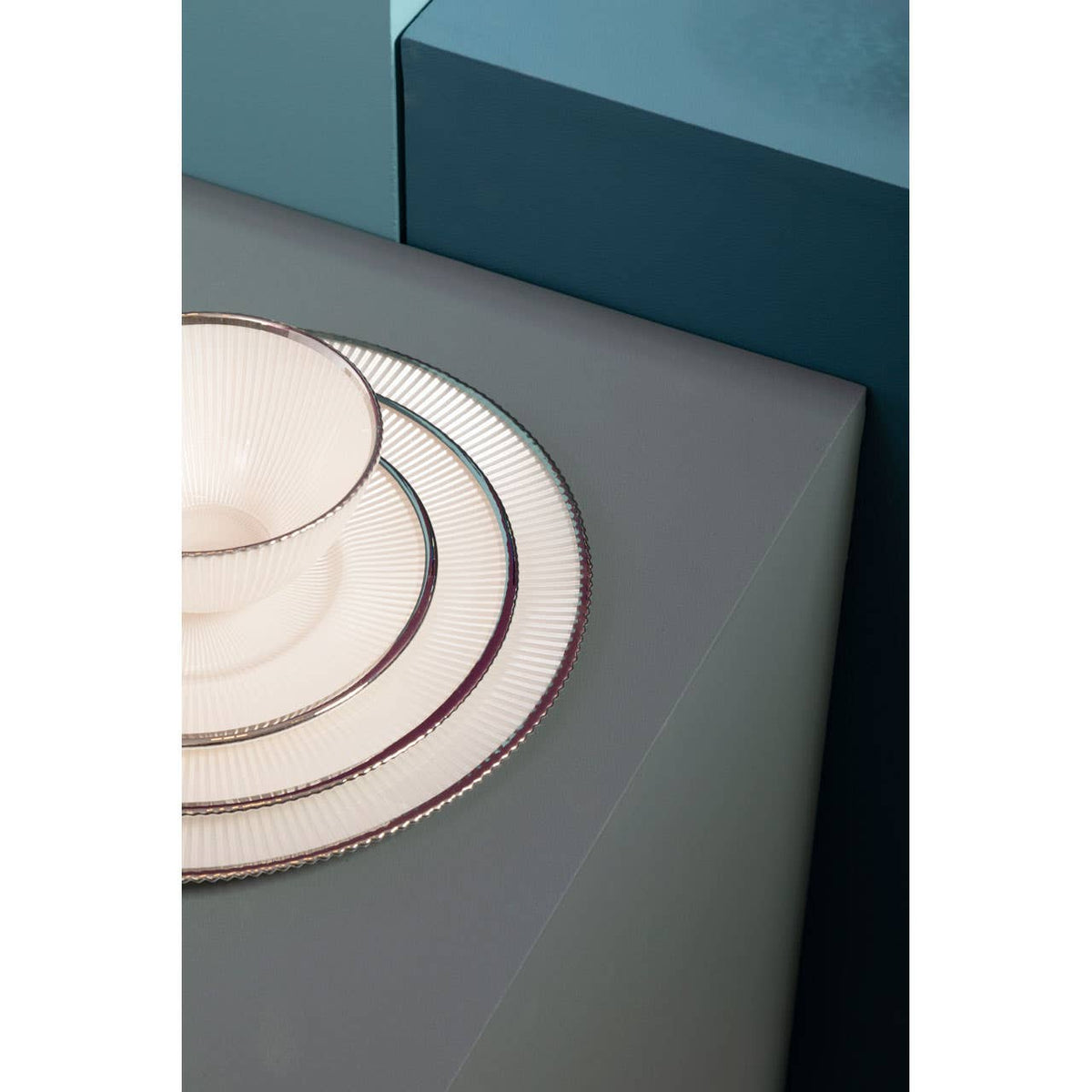 Ida White Embossed Glass Side Plate with Silver Rim