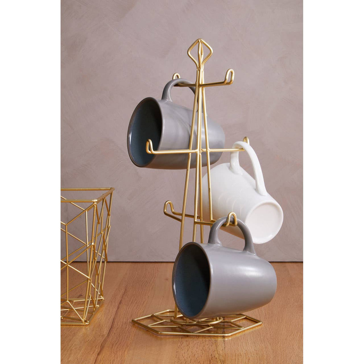 Vertex Contour Matte Gold Mug Tree