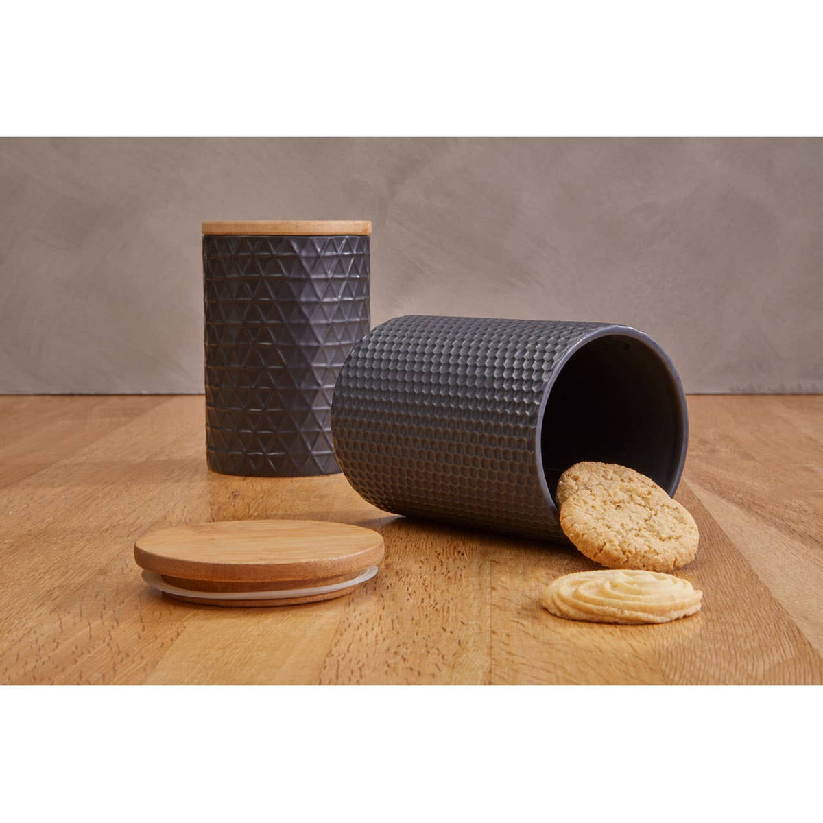 Geome 750ml Black Canister with Bamboo Lid