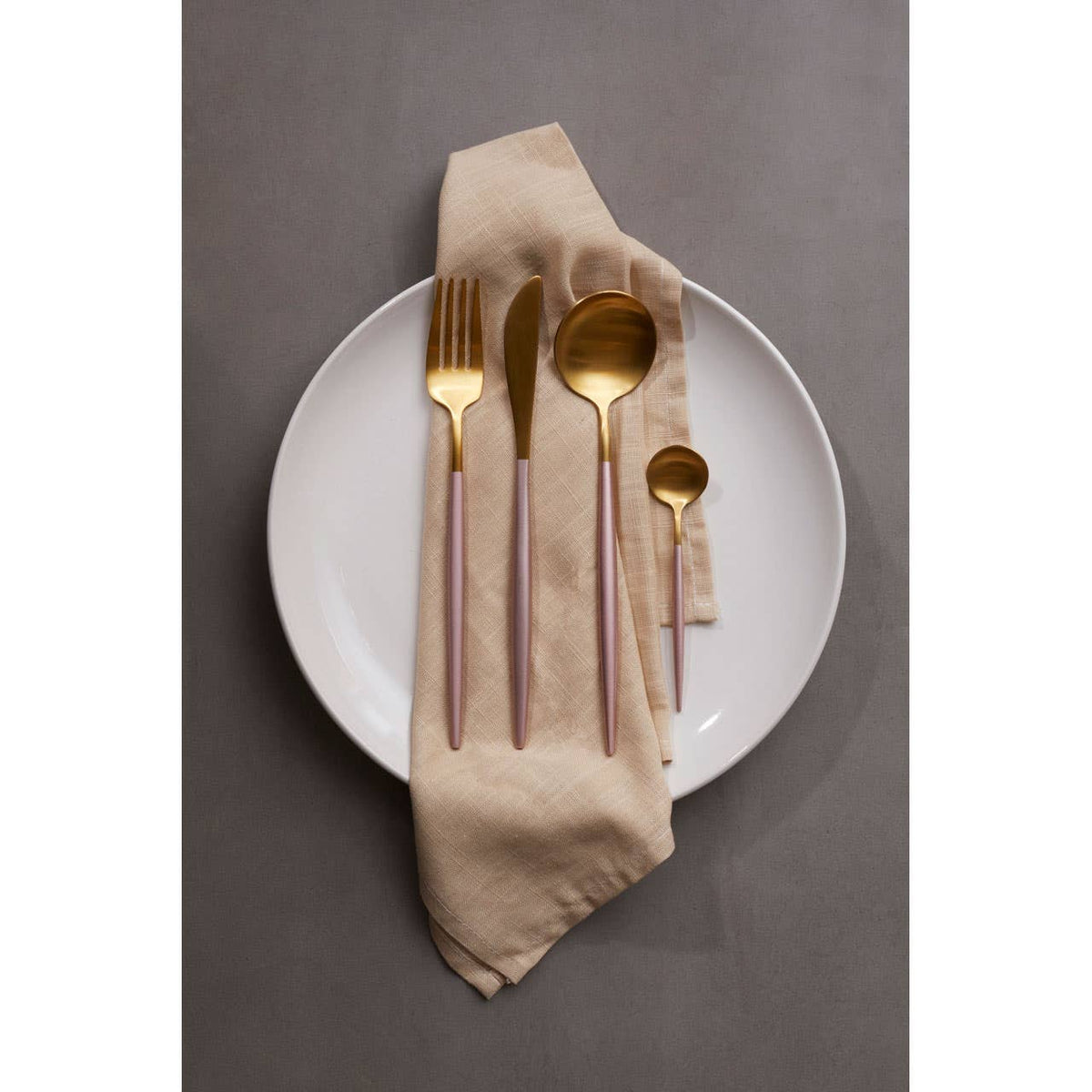 Avie 16 Piece Pink And Gold Finish Cutlery Set