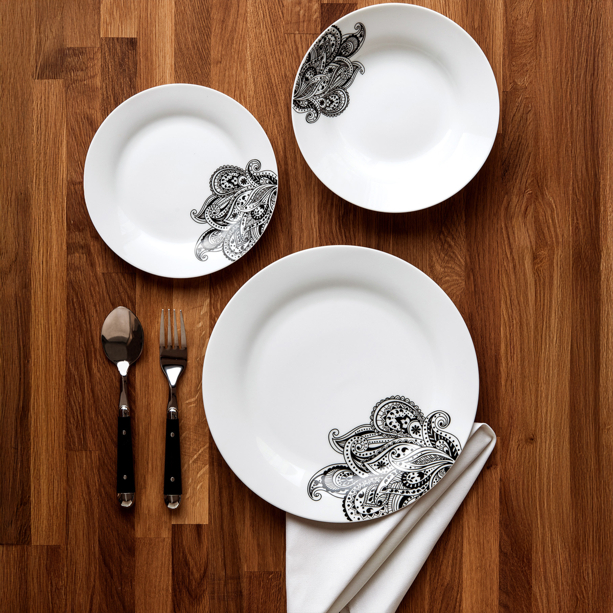 Avie Prince 12 Piece Black Dinner Set