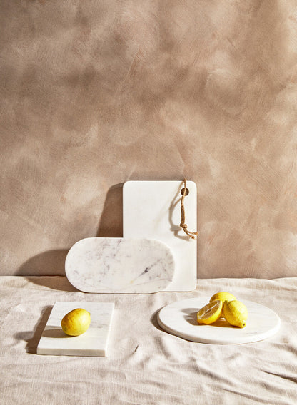 Kindia White Marble Chopping and Serving Board with Hanging Loop