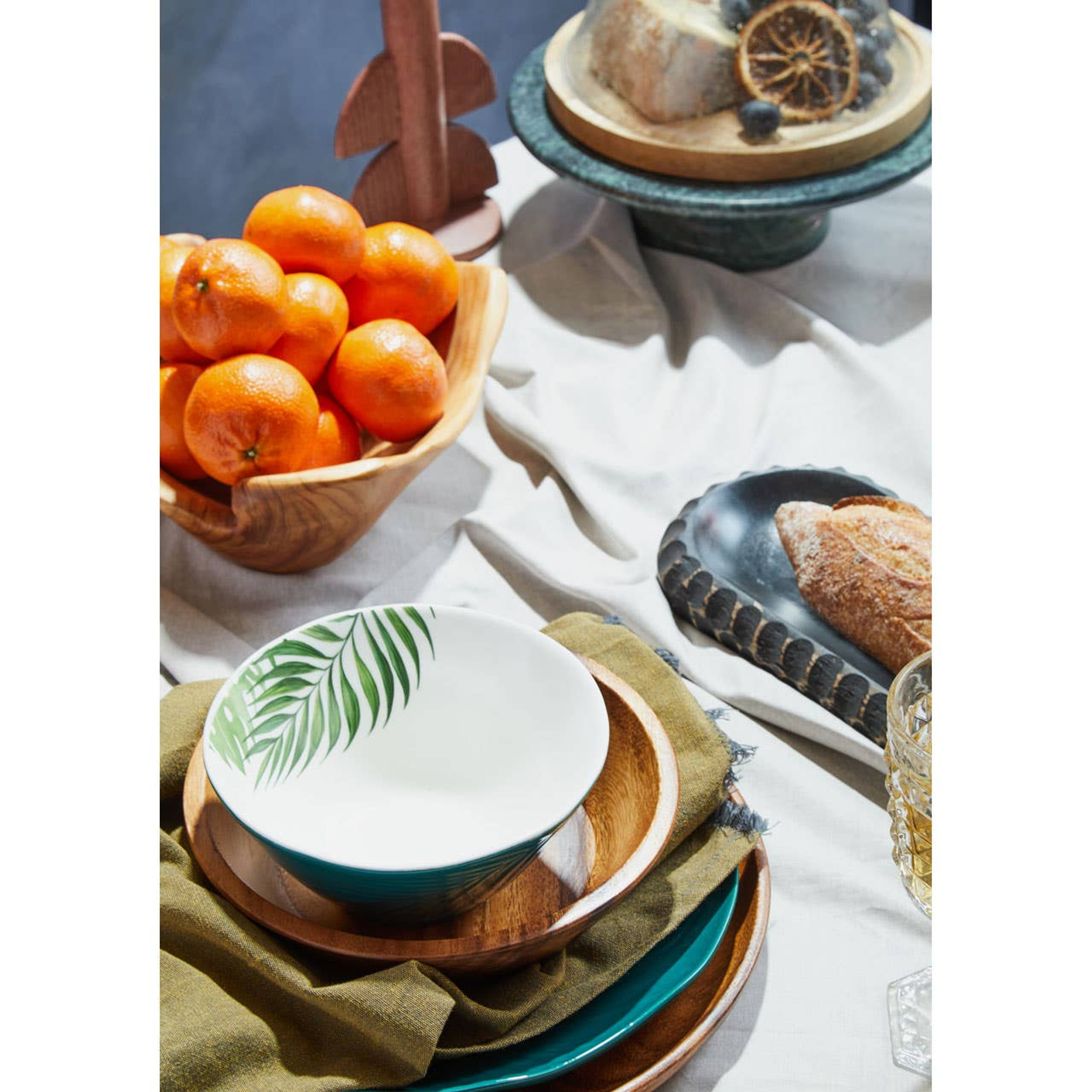 Cook Nook Bali Dark Green Medium Salad Bowl with Leaf Design