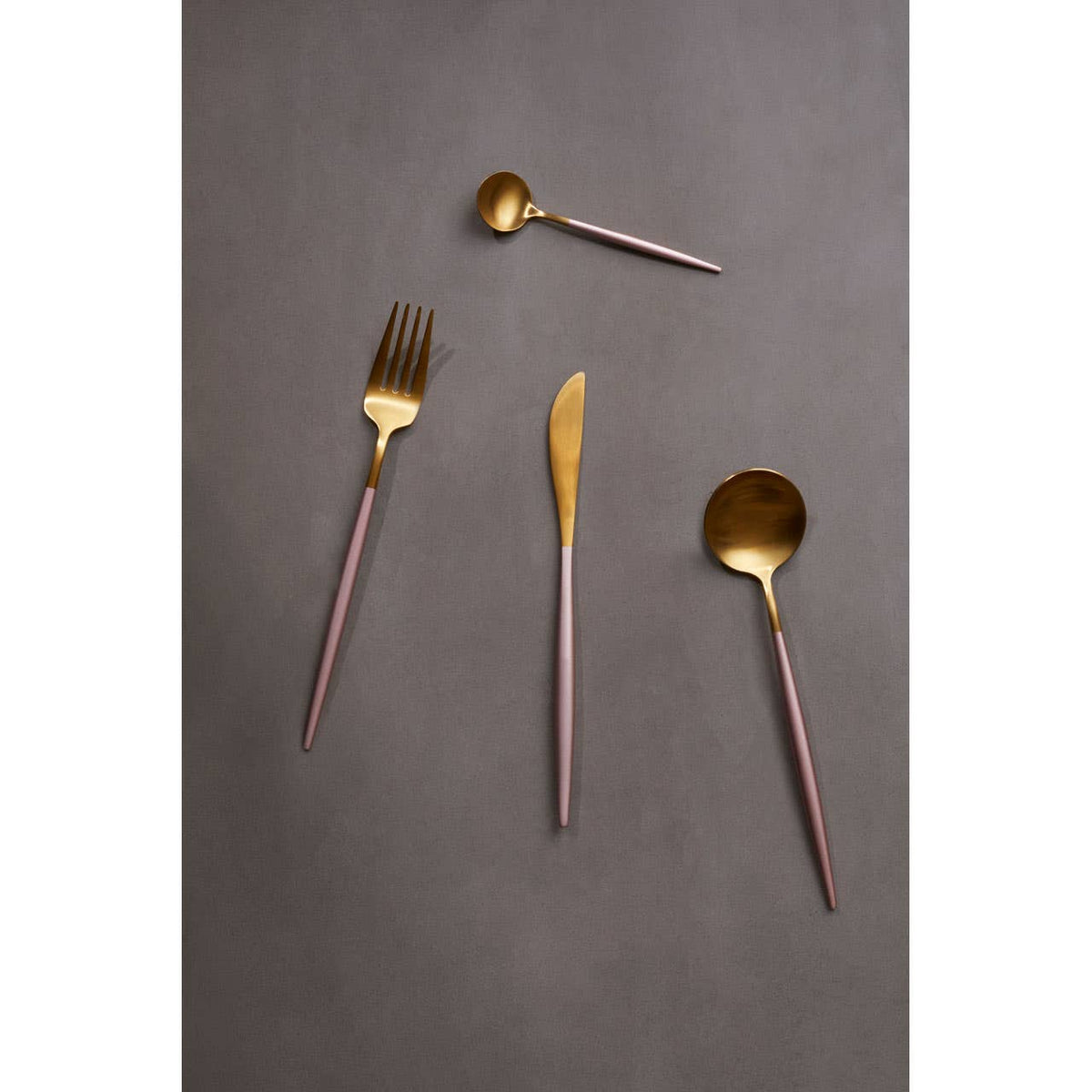 Avie 16 Piece Pink And Gold Finish Cutlery Set