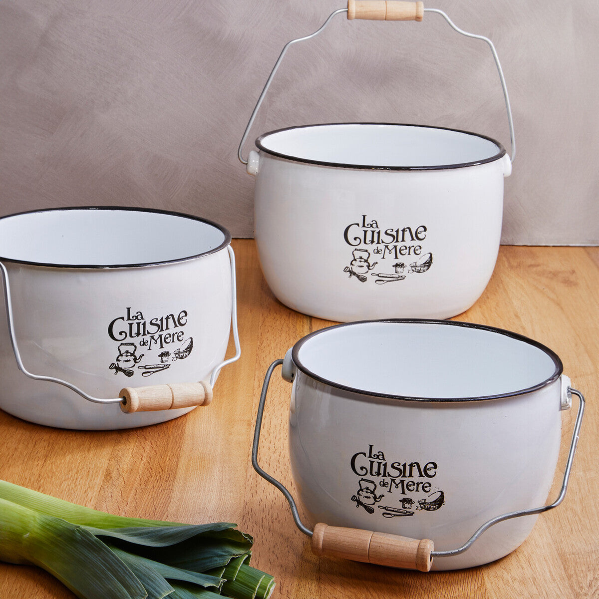 La Cuisine De Mere Set of 3 Storage Pots.