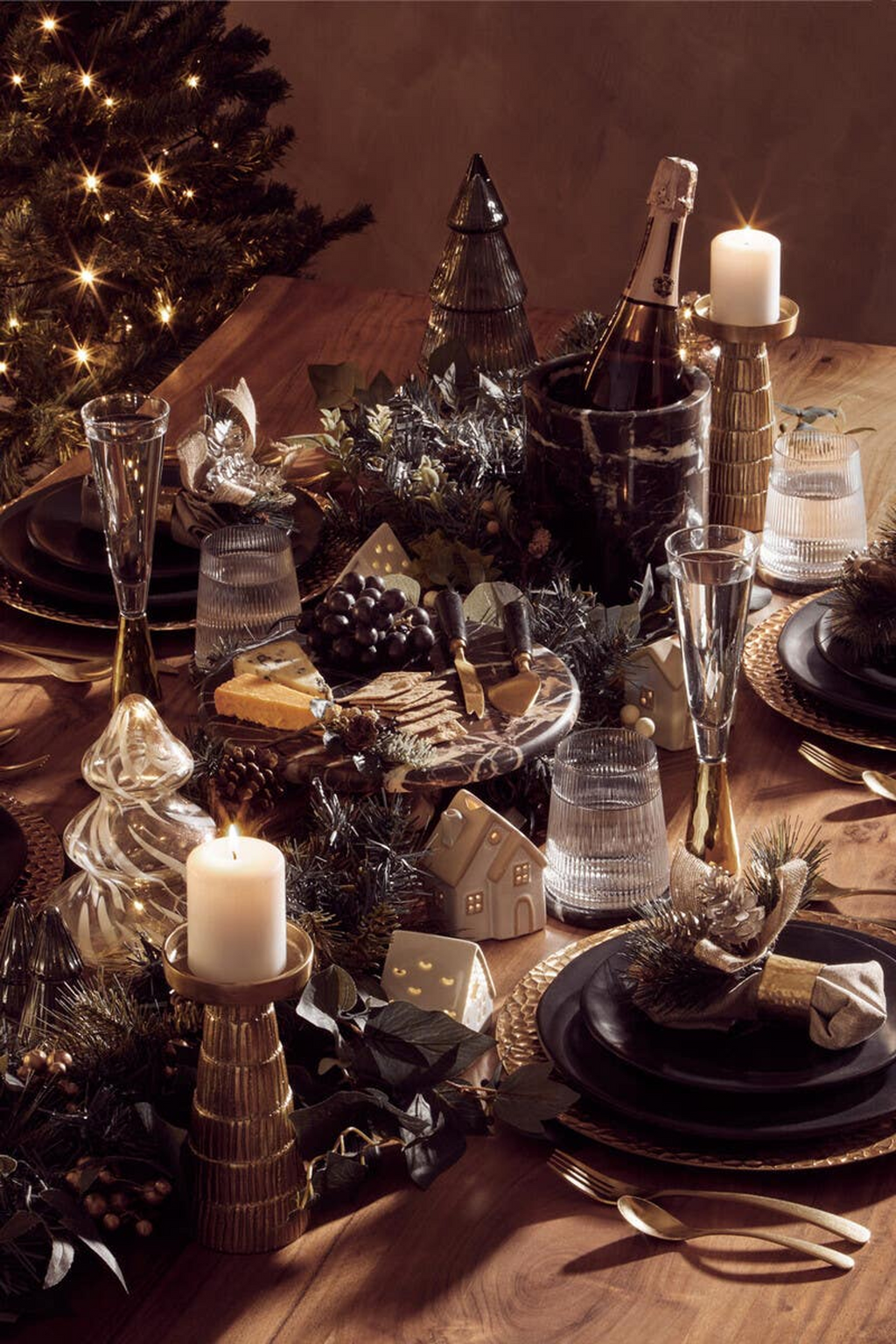 Cook Nook Avie 16 Piece Antique Gold Finish Cutlery Set