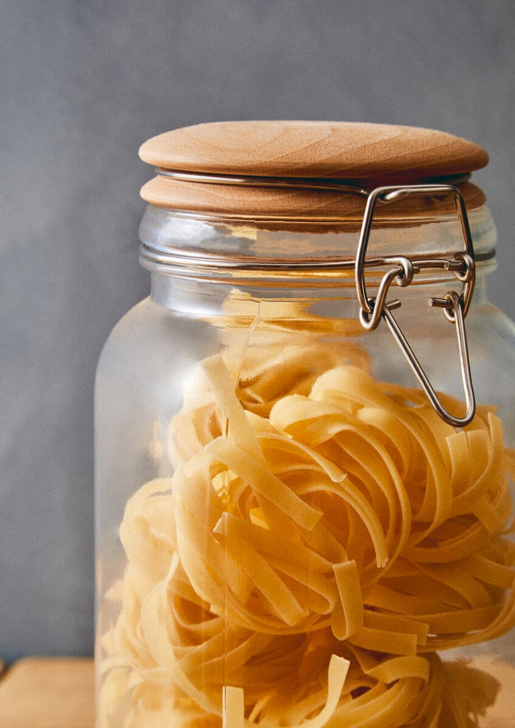 Cook Nook Luca Square 2150ml Glass Jar With Wooden Lid.