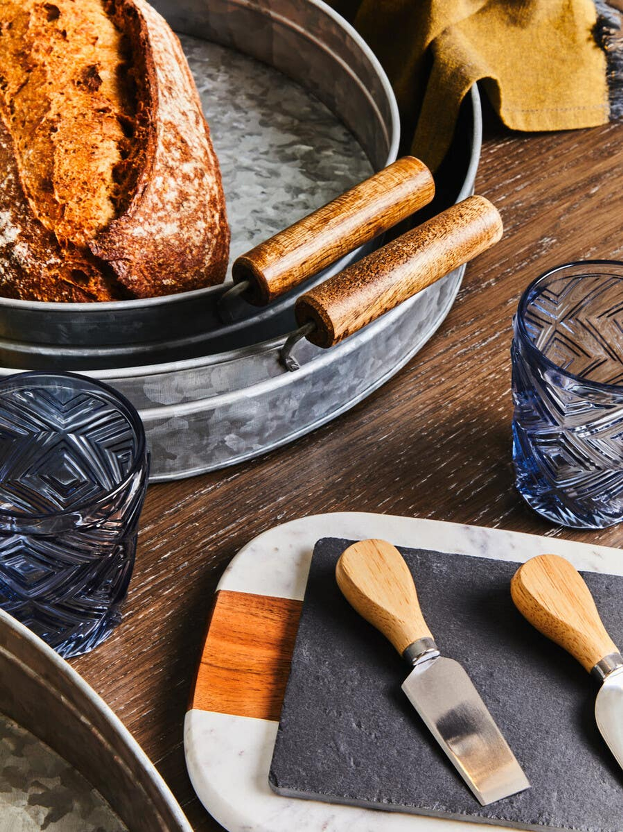 Cook Nook Carter Slate Board and 4 Piece Cheese Knife Set