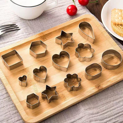 Set of 30 Mini Stainless Steel Biscuit Cutters, Silver